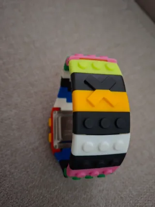 Orologio stile LEGO per adulti
