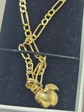 Cadena Figaro Oro 18k + Colgante