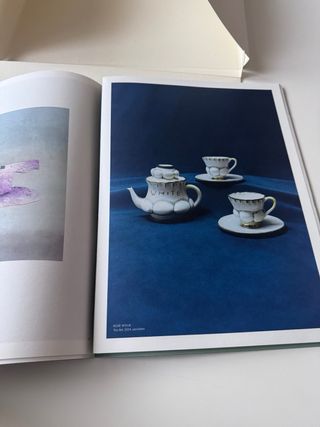 Bandolera Loewe Beige con Diseño Floral