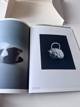 Bandolera Loewe Beige con Diseño Floral