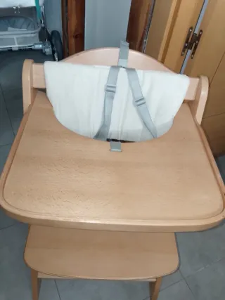 Trona de madera y hamaca incluida para bebé