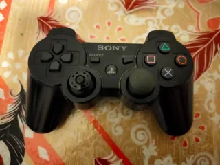 PS3 SUPER SLIM NEGRA + FIFA 18