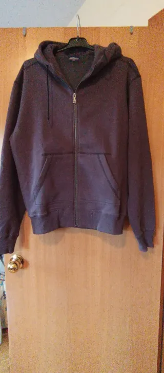 Sudadera con capucha y cremallera hombre