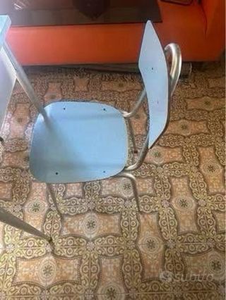 Tavolo e sedie anni '60