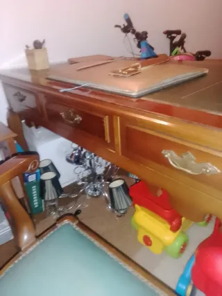 Mesa escritorio y silla madera piel