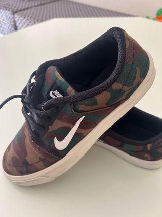 Zapatillas Nike SB Camuflaje Talla 42