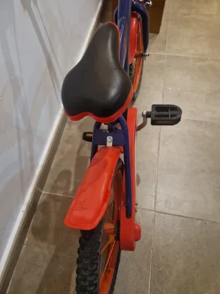 Bicicleta infantil Speed blu e rossa