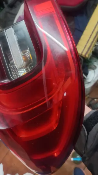 Piloto trasero izquierdo