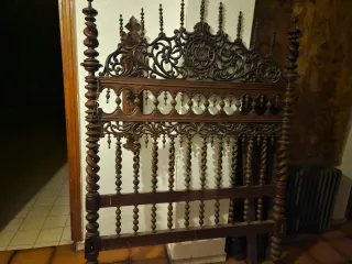 Cama barroca tallada en madera