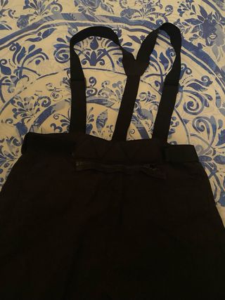 Pantalón de moto negro con tirantes