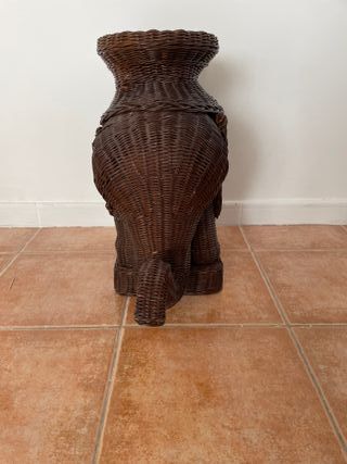 Mesita Elefante Mimbre Años 70