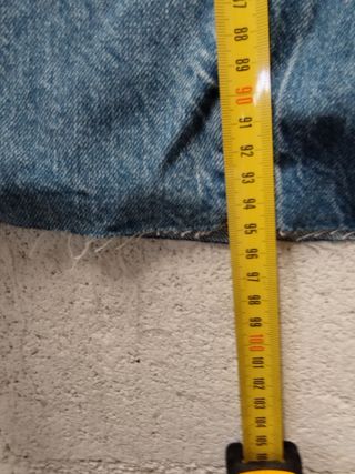 Pantalón Desigual vaquero desgastado