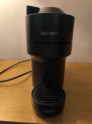Cafetera Nespresso Vertuo Negra