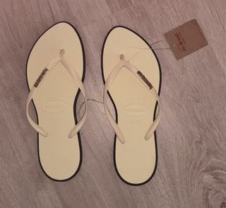 Havaianas Slim Point Beige/Negro Talla 39 Nuevas