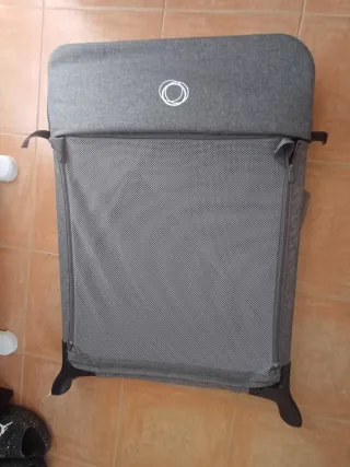 Cuna de viaje Bugaboo plegable. Regalo bajera