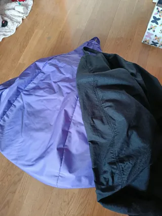 Puff pera reversibile viola e nero