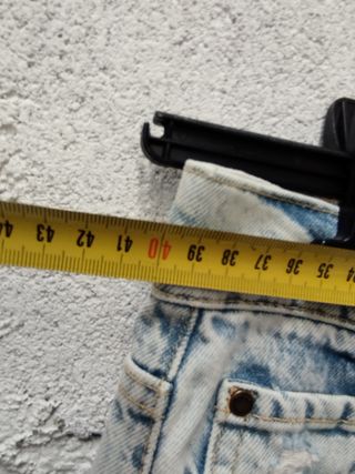 Pantalón vaquero Desigual desgastado