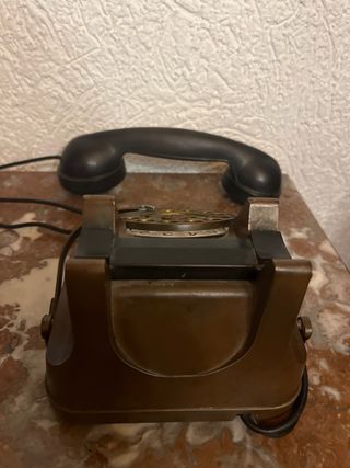 Teléfono antiguo de disco (años 50-60) marca ???