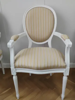 Cuatro Sillas tapizadas estilo Luis XV