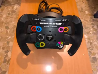 Thrustmaster T300 + volante