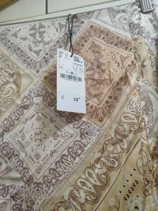 STRADIVARIUS - Falda larga estampado paisley