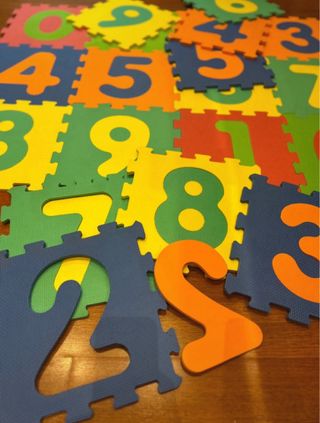 Set de 20 piezas suelo tipo puzzle de goma eva