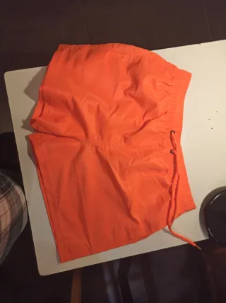 Bañador chico naranja