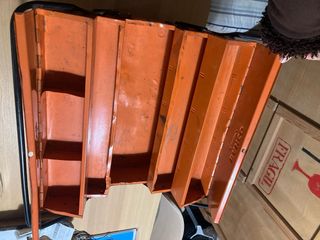 Caja de herramientas metálica BAHCO naranja