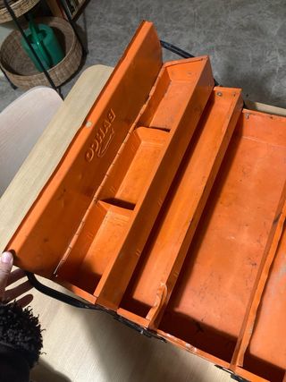 Caja de herramientas metálica BAHCO naranja
