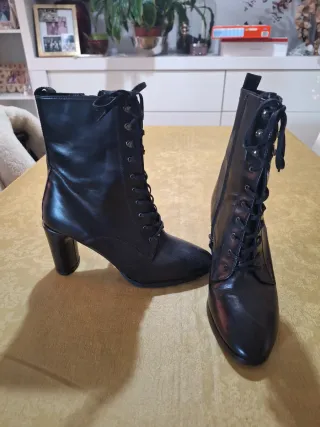 Botines piel negros Talla 38
