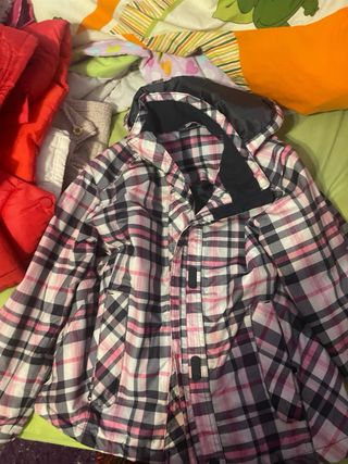 CHALECOS Y ABRIGOS 6€