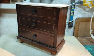 Antigua Cómoda Miniatura XIX