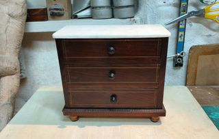 Antigua Cómoda Miniatura XIX