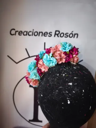 Flor y pendientes flamenca