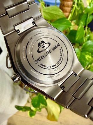 Citizen F100 Titanium Eco-Drive Relógio