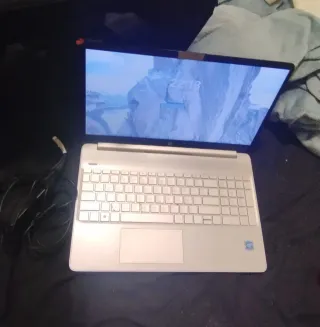 Portátil HP Plata Metalizado - laptop - funcionand