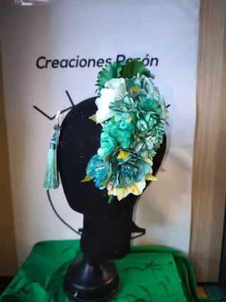 Flor y pendientes flamenca tonos verdes