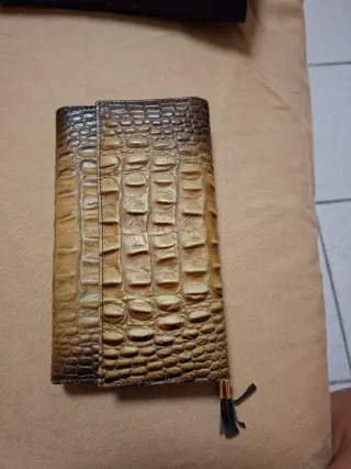 Portafoglio simil coccodrillo pelle