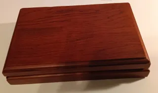 Estuche de madera con Juego escritorio.