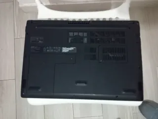 Acer Aspire A315-51 - i3-7100|8GB RAM | 256GB NVMe