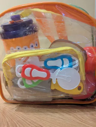 Set de verduras y frutas para cortar.