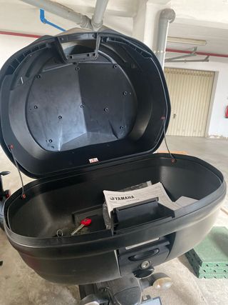 Suporte top case e Baú Yamaha MT-07