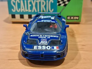 SCALEXTRIC BUGATTI EB110