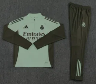 Chándal Real Madrid Niño Talla 12