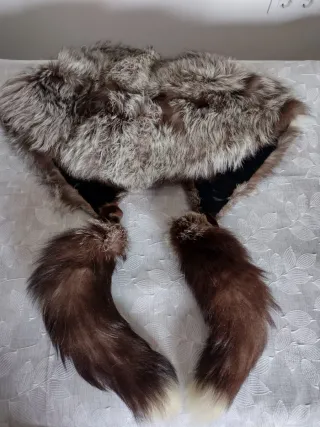 Estola capa de pelo marrón y gris