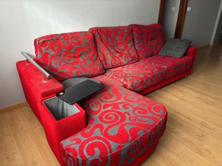 Sofá Chaise Longue Izquierdo Rojo y Gris.