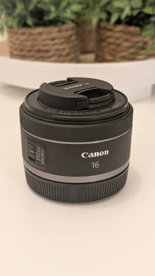 Objetivo Canon RF 16mm f2.8