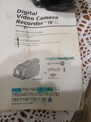 Sony Handycam DCR-TRV27E Video Camera
