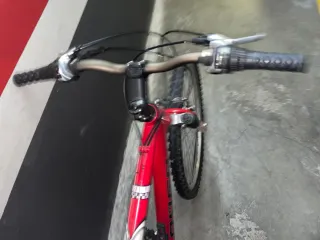 Bicicleta de Montaña ATW Roja y Blanca