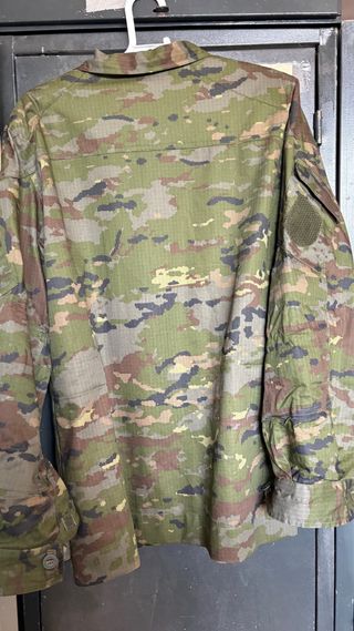 Chaqueta militar camuflaje España